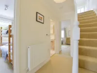 6 Tarifa Hotels in Kingston