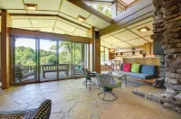 Tranquil Mid-Century Modern Cottage w/ Forest View - Maalaistalo