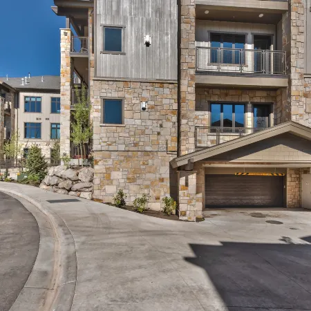 , Walk to Skiing at Cabriolet, Mountain View, Shared Pool and Hot Tub, Gym
