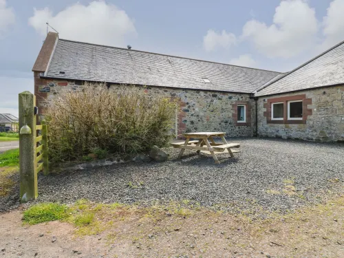 Dubh Sgeir Annex Hotels in Swinton