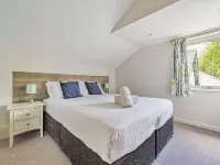 Rowan - Woodland Cottages فنادق في Claife