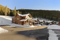 54 Outpost Drive The Alders - Private Hot Tub 4 Bedroom Condo by RedAwning