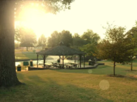 Janssen Park Place B&B Hotels in Mena