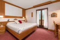 Hotel Bellavista Hotels in Carisolo