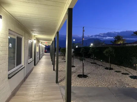 Mauna Loa Motel Отели в г. Индио