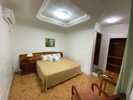 La Peregrina Galapagos B&B Отели рядом с достопримечательностью «Исследовательская станция Чарльза Дарвина»