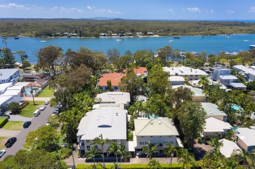 Sunset Cove Noosa - Beach
