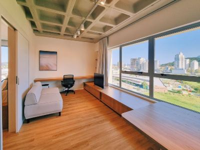 Atrium Studios by Xtay – Estúdios Modernos, Bem Localizados e a 9Min da Arena Opus