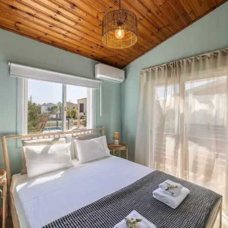 Laranca Oneiro Seaside Villa