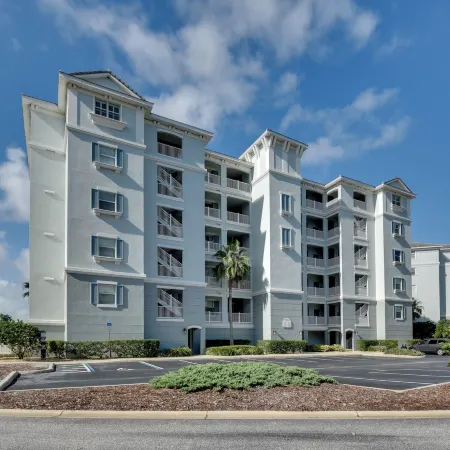 Spacious Palm Coast Condo Balcony, Beach Access!