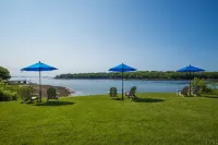 Strawberry Hill Seaside Inn Hotels in Rockland