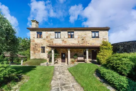 Casal Dos Celenis Отели в г. Кальдас