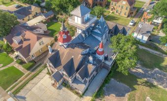 Houston Towers, Downtown Med Ctr, NRG, Adults Only