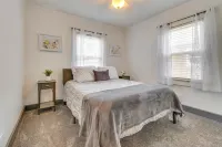 Charming Springfield Home 2 Mi to Downtown