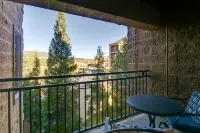 Cozy Ski-in/Ski-Out Breckenridge Condo: Mtn Views! - Spa