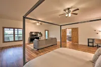 Expansive Home on 16 Acres w/ Smoky Mountain Views - balcony
