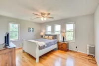 Home w/ Fire Pit on 27 Acres in Walhalla! - parking