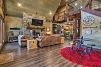 Stylish Broken Bow Cabin w/ Hot Tub + Fire Pit! Hotels in Broken Bow