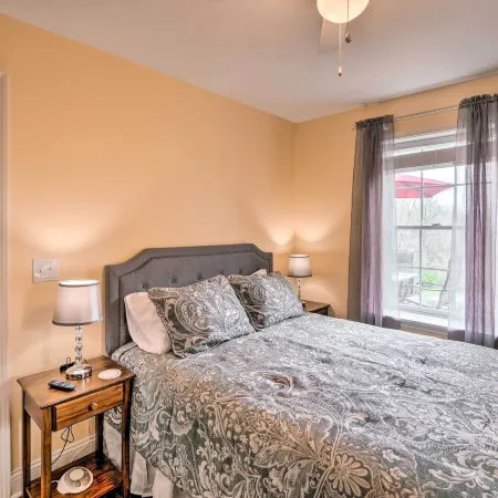 Bristol Escape w/ Patio, 2 Mi to Downtown!