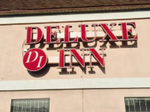 Deluxe Inn
