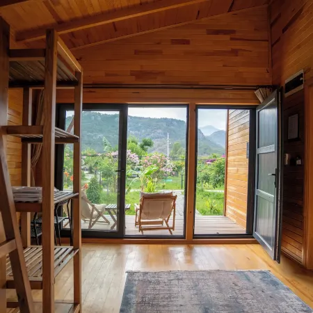 Lemon Garden Lodge
