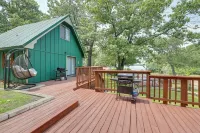 Lakefront, Shared Dock Pet-Friendly Grove Getaway