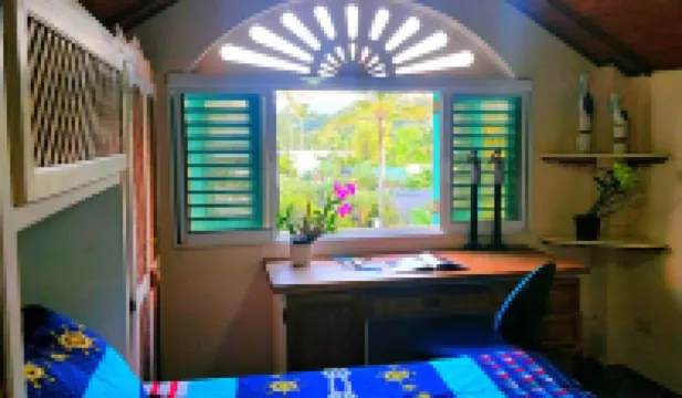 ลา ดอลเช วีตา 12 บีชฟรอนต์ โฮเทลส์, ลาส เตร์เรนาส, ซามานา