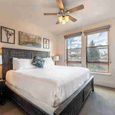 Blue R Flats Bld 1 103 Rooms