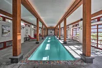 Sun Valley Estate w/ Private Pool, Theater & Gym - بيت ضيافة