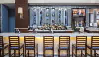 Hilton Fairfax - Bares