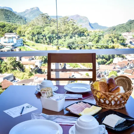 Hotel Petropolis Inn