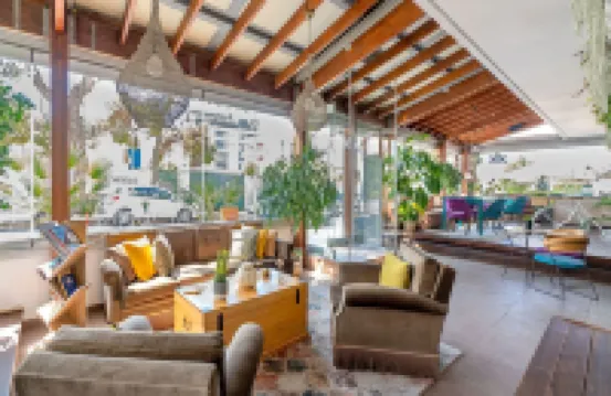 Maison 66, Riviera Hotels