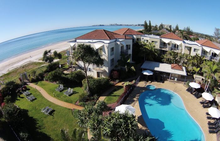 Golden Riviera Absolute Beachfront Resort