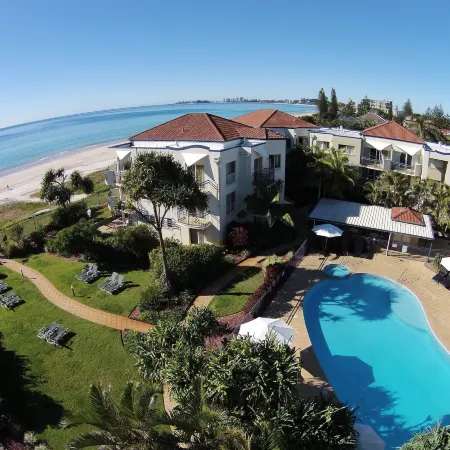 Golden Riviera Absolute Beachfront Resort