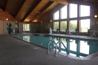 AmericInn by Wyndham West Burlington - Pools