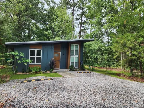 New, unique custom-built cottage, between Savannah and Tybee Island.