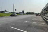 Days Inn & Suites by Wyndham York - parking
