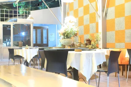 Mandalawangi Hotel Отели в г. Indihiang