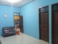 Rumah Villa Ciputri Hotels in Pacet