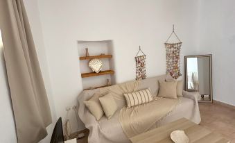Nesa Paros