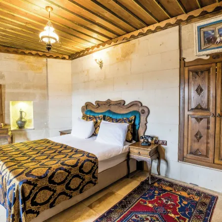 Phocas Cave Suites