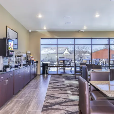 Cobblestone Hotel & Suites - Rhinelander