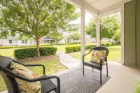 Chic Thomasville Home Walk to Downtown! - 3 stjerner