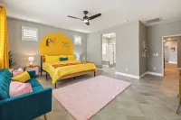 Kaleidoscope by AvantStay Colorful Escape Pool