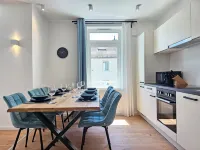 Emerald - Right next to the castle, terrace, BBQ, switch & stream