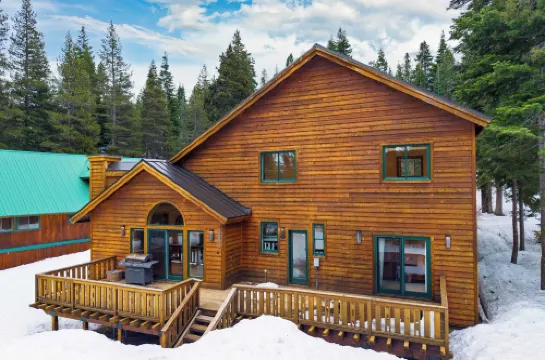 5 Mins to Ski Resort Ping Pong Pool Table Deck Donner Ridge by AvantStay