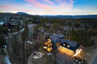 Winterhaven Estate by AvantStay Sleeps 19 Guests Mountain Compound w Views Firepit Hot Tub