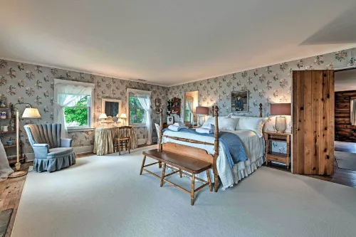 Amazing Historic Home w/ Stunning Mountain Views! - 3-Star