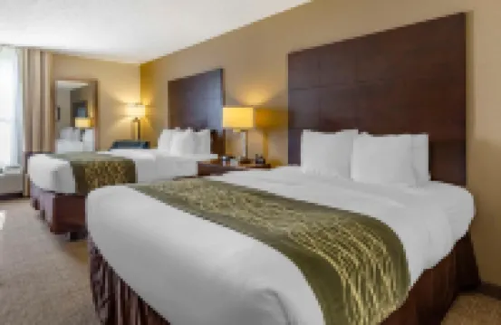 Comfort Inn クリントンのホテル