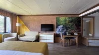 The Lodge Luxury Resort at Lake Harmony